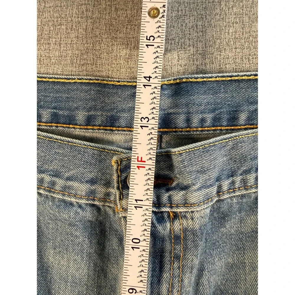 Levis 511 Slim Fit Distressed Denim Shorts Mens 42 Light Wash Cut Off Irregular